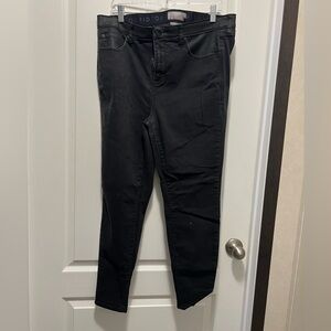 Size 18R sky high skinny jeans